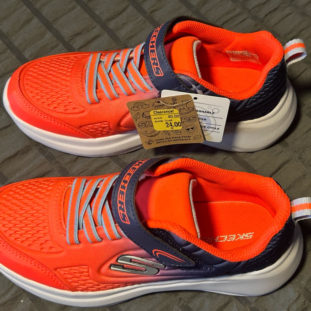 NWT Girls Sketchers Selectors Sweet Swirl Sneakers